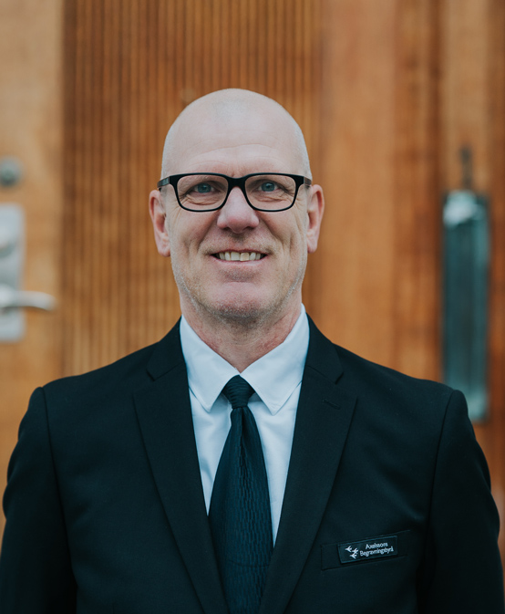 Axelssons Begravningsbyrå - Kontakta oss - Vi har jour dygnet runt! - Anders Polhage